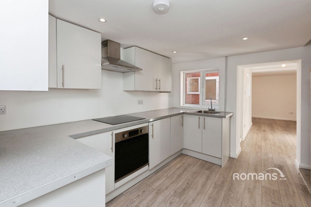 Property photo 3 of 10 Pbox-Img.Jpg