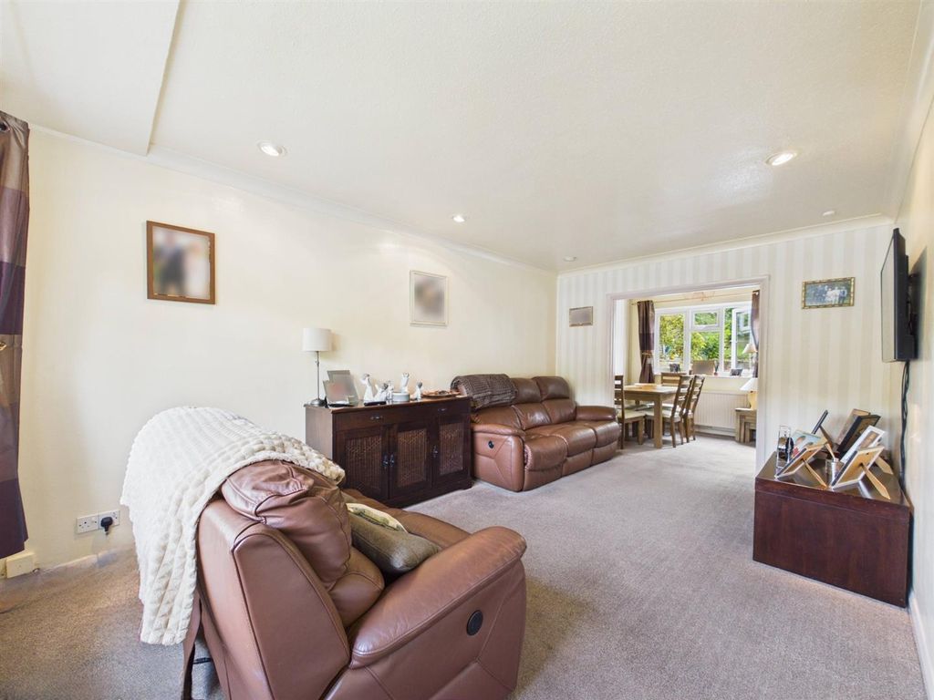 Property photo 2 of 22 Cam01563G0-Pr0332-Still003.Jpg