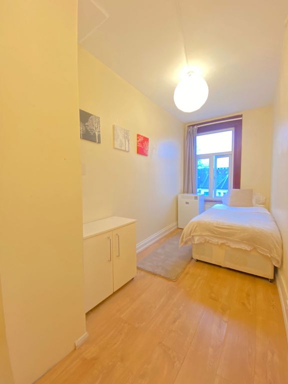 Property photo 2 of 3 Room