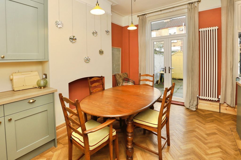 Property photo 3 of 15 Kitchen/Diner