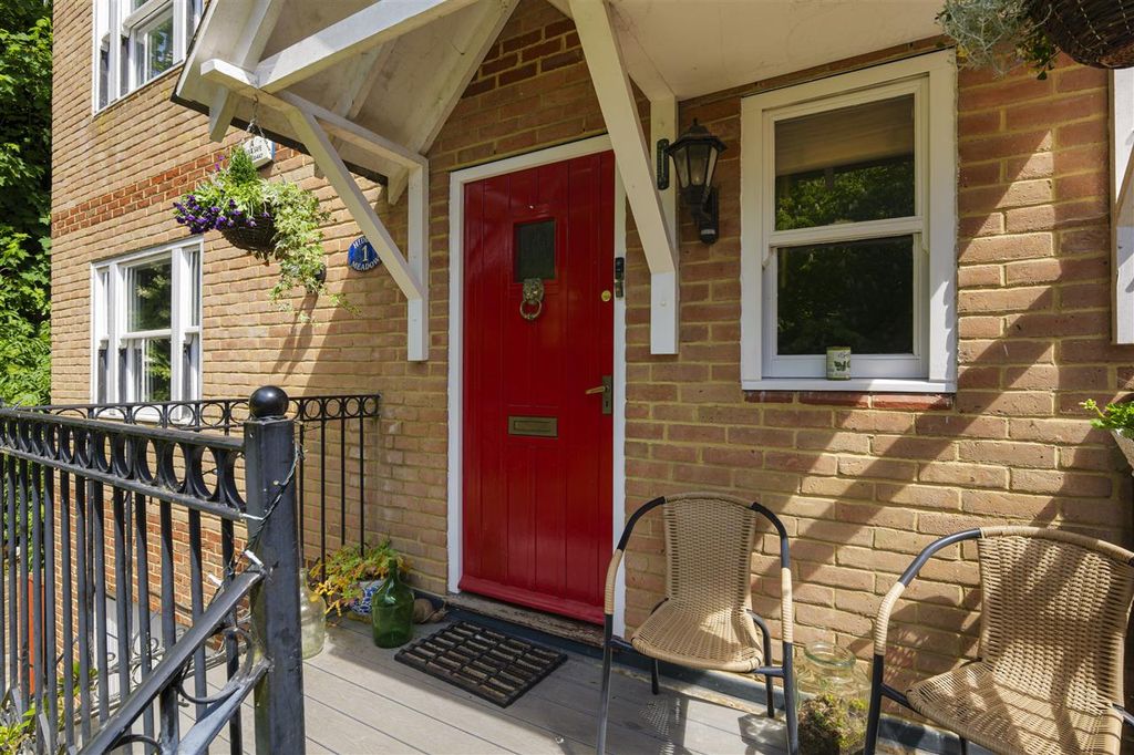 Property photo 3 of 32