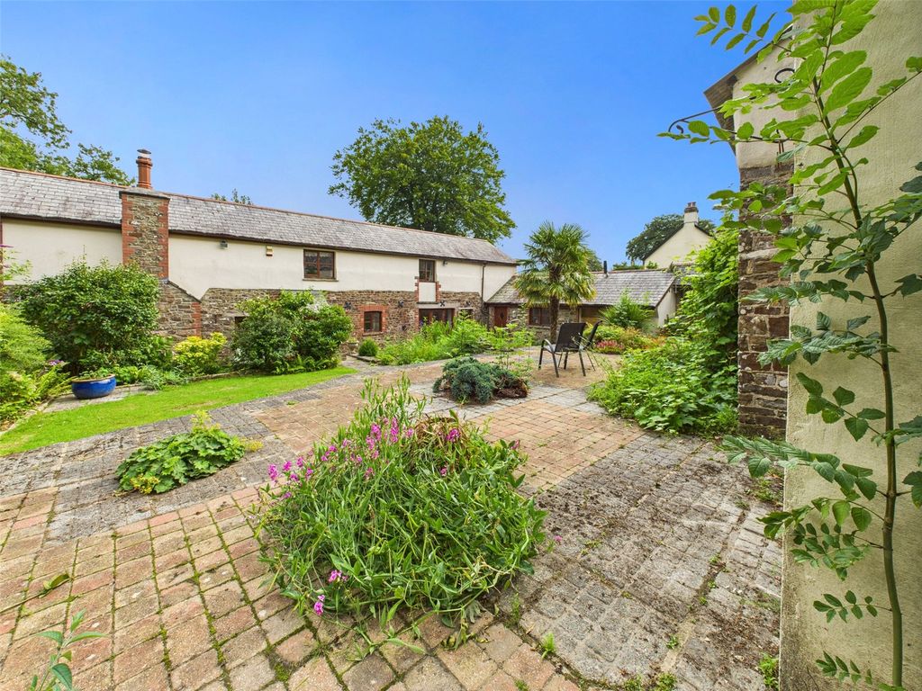 Property photo 1 of 40 Picture No. 44