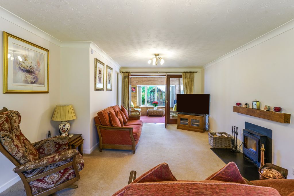 Property photo 2 of 16