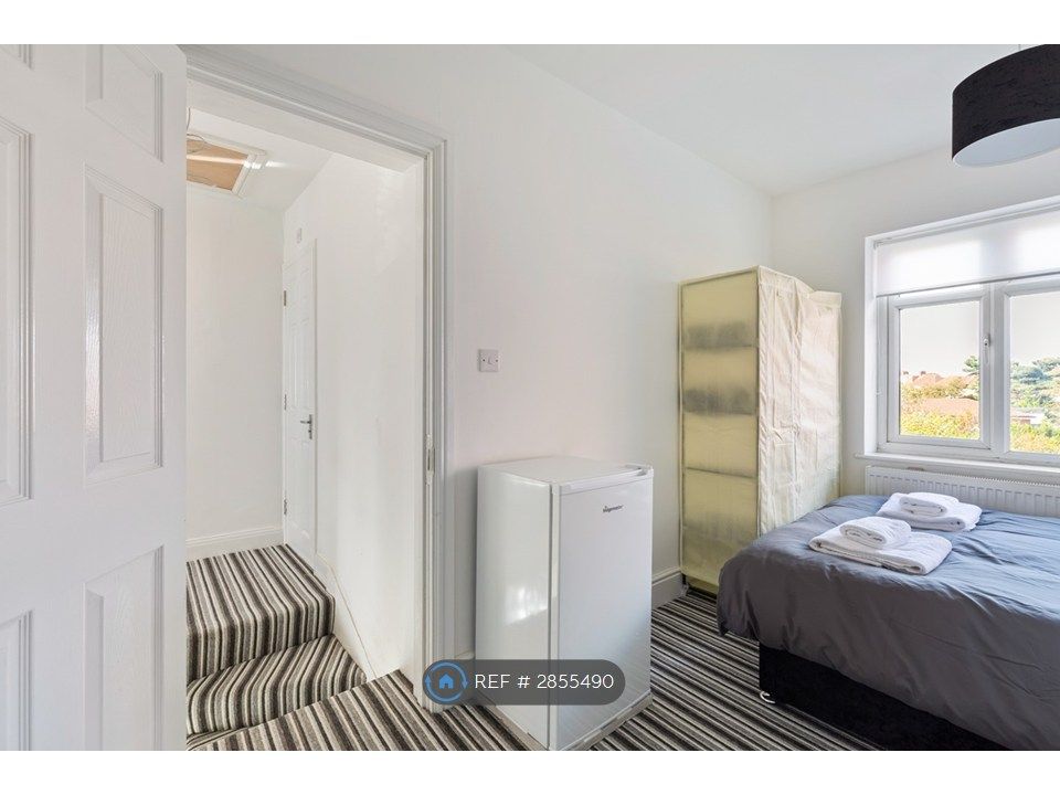 Property photo 2 of 3