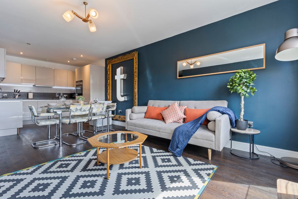 Property photo 3 of 21