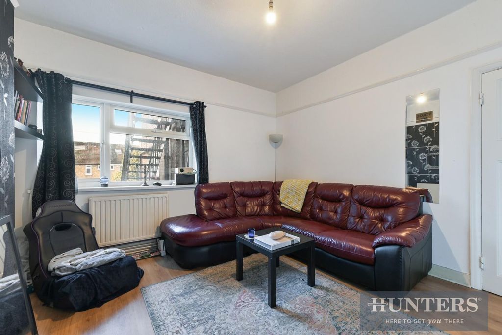 Property photo 3 of 10 Ealing Park Mansions (2).Jpg