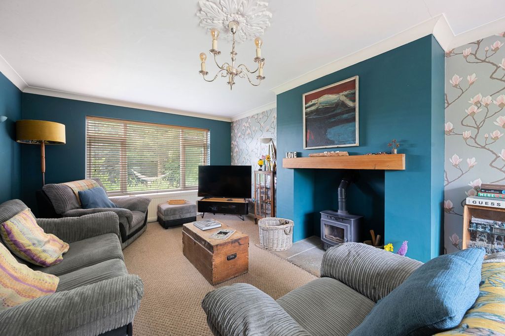 Property photo 2 of 30