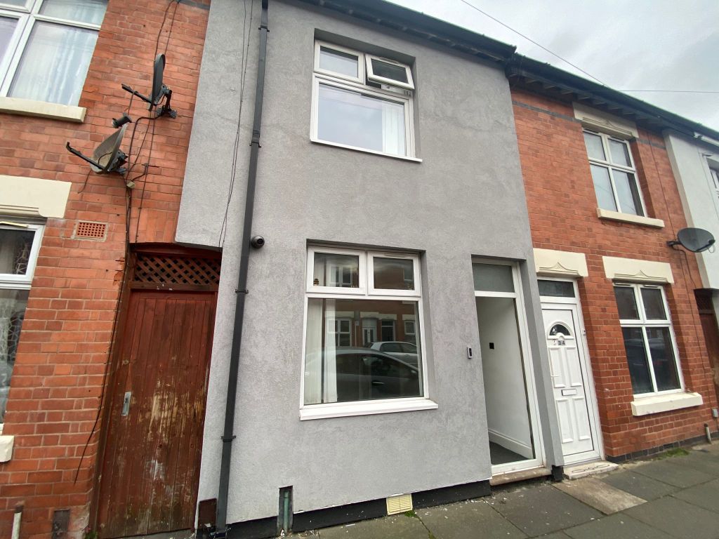 Property photo 2 of 18