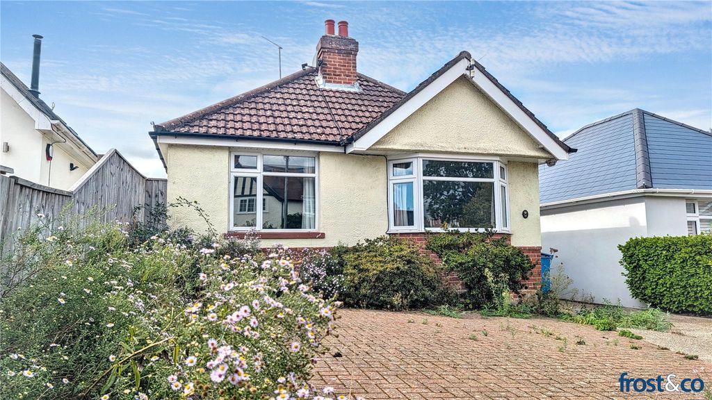 Property photo 1 of 15 Pottery Road