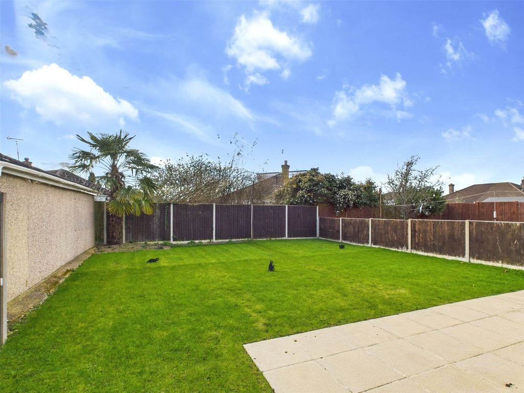 Property photo 3 of 11 Picture No. 14