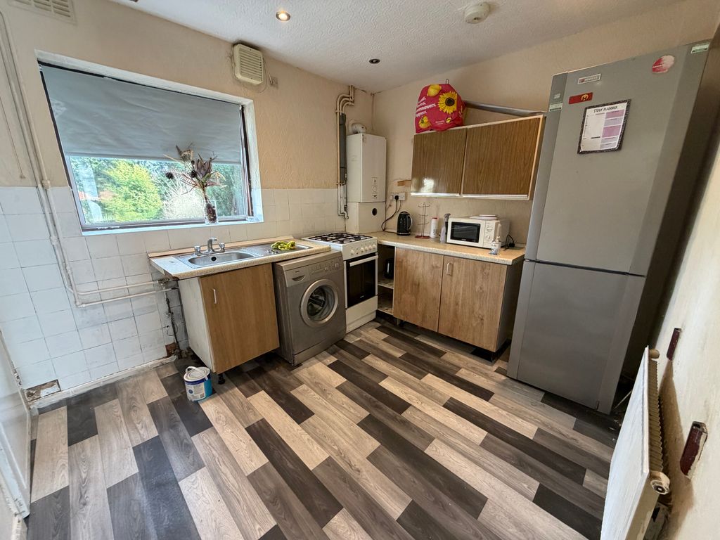 Property photo 2 of 12 Image