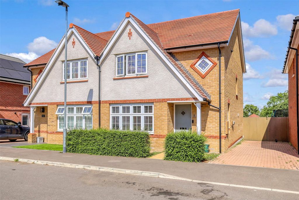 Property photo 1 of 16 Semi Detached