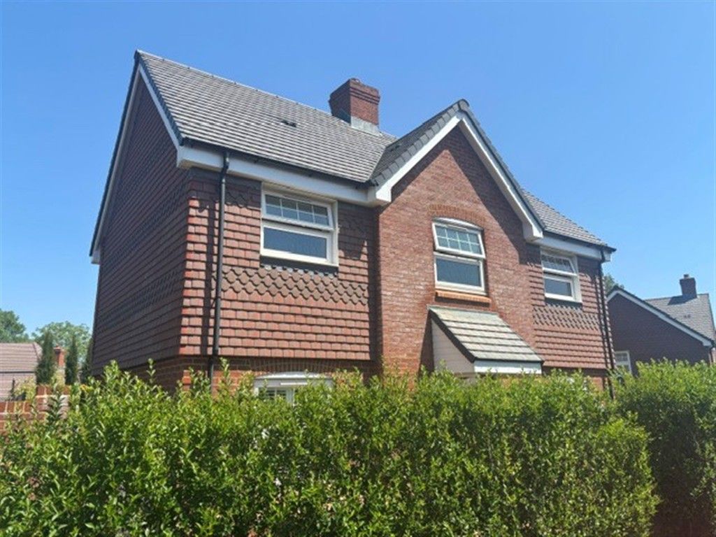 Property photo 1 of 10 Front