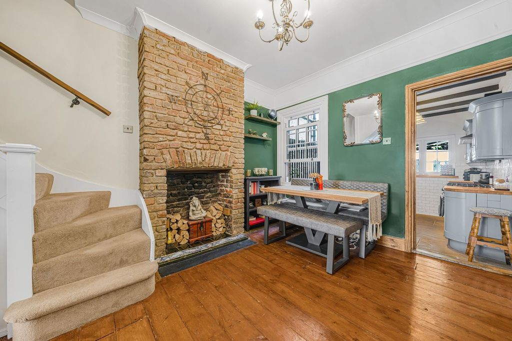 Property photo 3 of 14