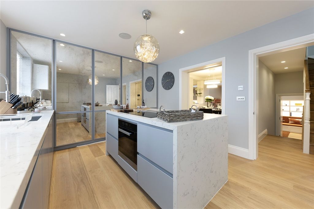 Property photo 3 of 15 Kitchen