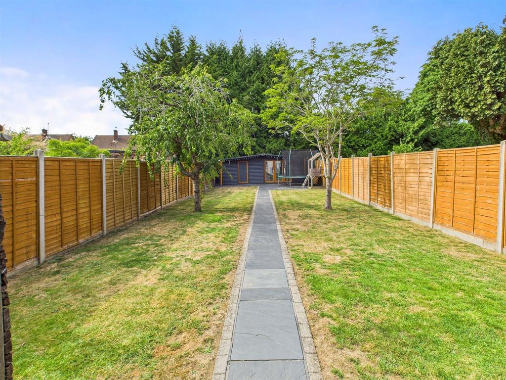 Property photo 3 of 19