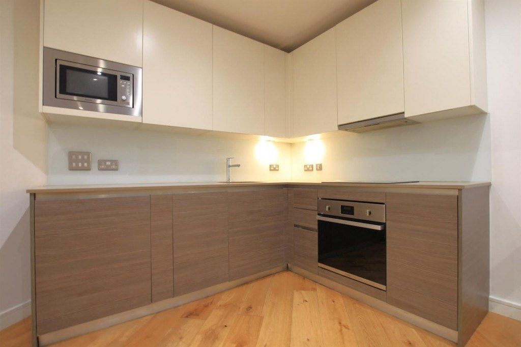 Property photo 1 of 7 A Superb One Bedroom Modern Apartment, Set On The Second Floor Of A Sought-After Development, With Lift Access, Located Moments From Hounslow Central Tube Station.