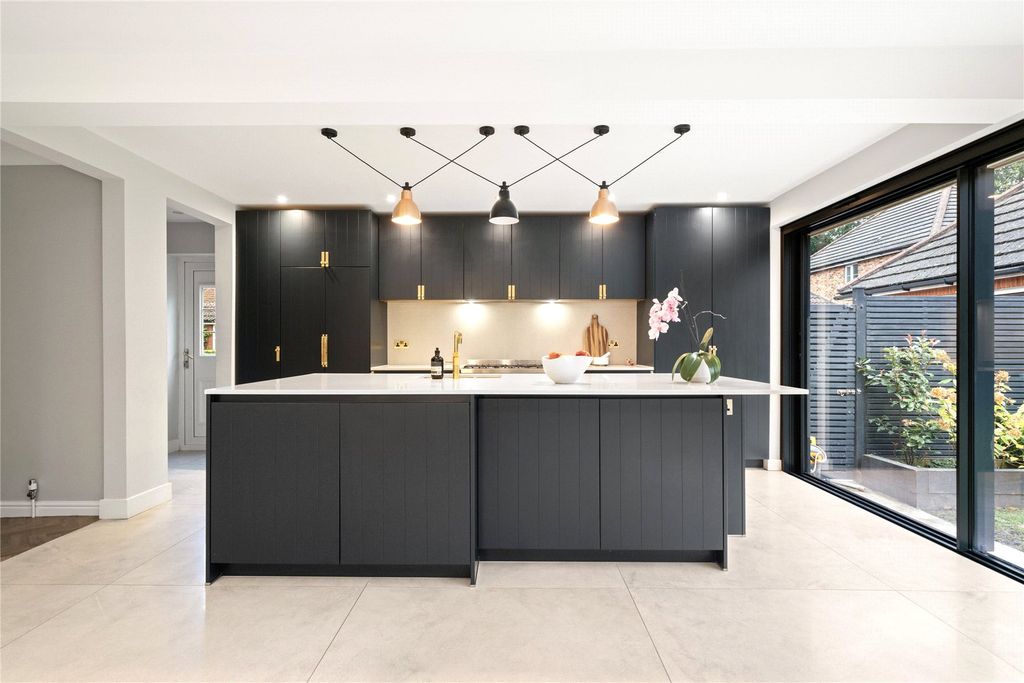 Property photo 2 of 12 Picture No. 03