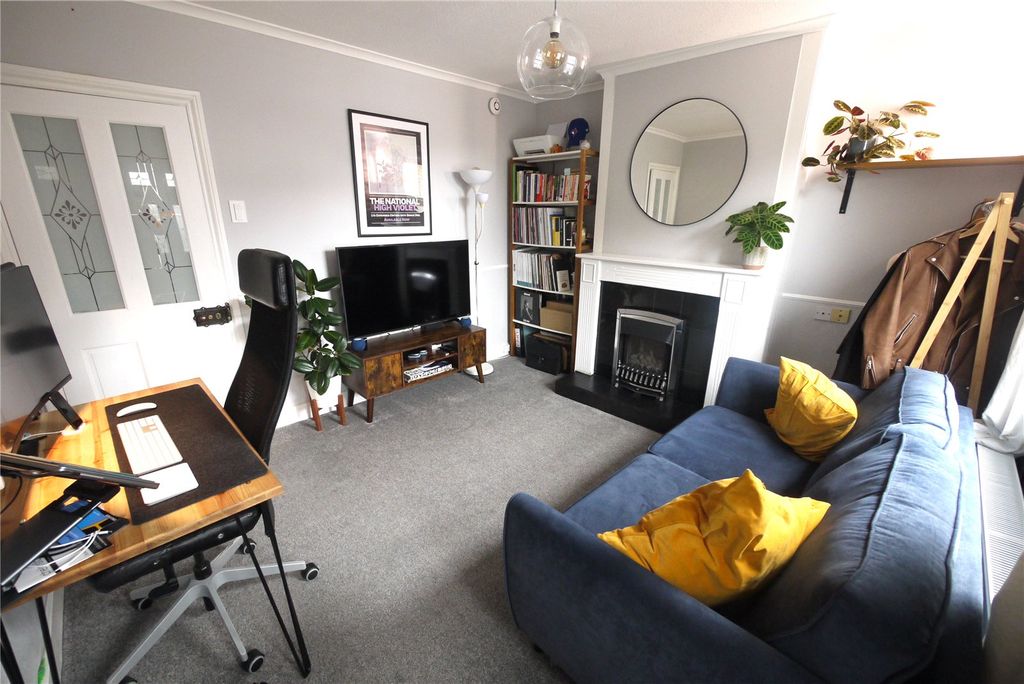 Property photo 3 of 8 Picture No. 04