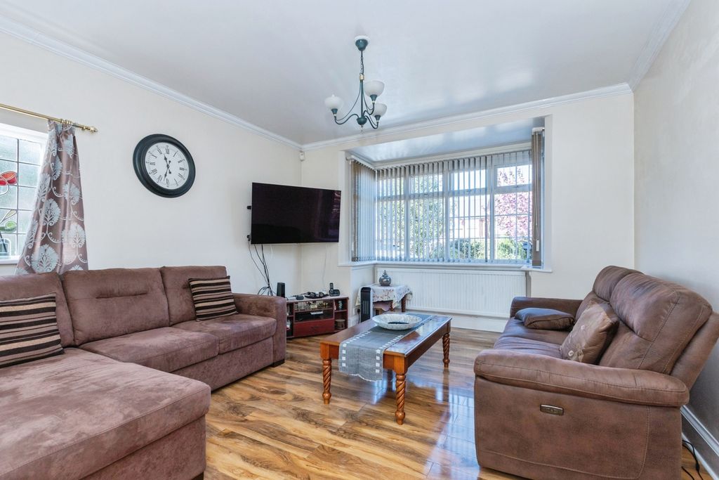 Property photo 3 of 30 Pbox-Img.Jpg