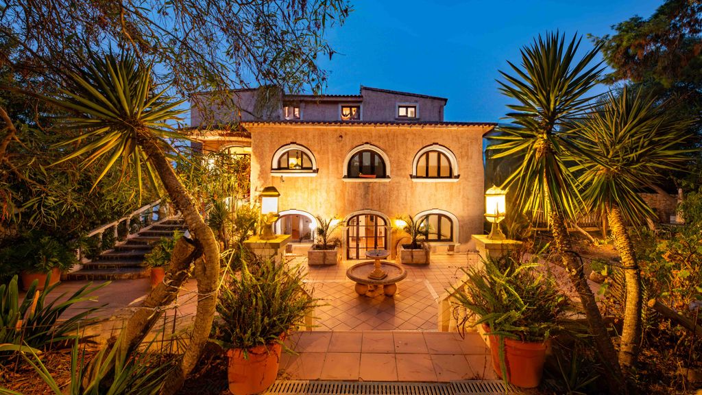 Property photo 3 of 29 81731 Small-29.Jpg