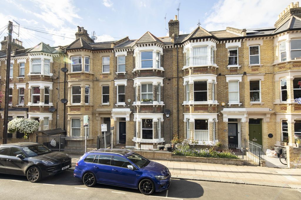 Property photo 2 of 10