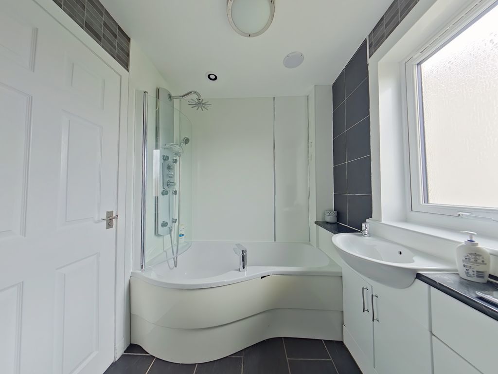 Property photo 3 of 13 Photo 14