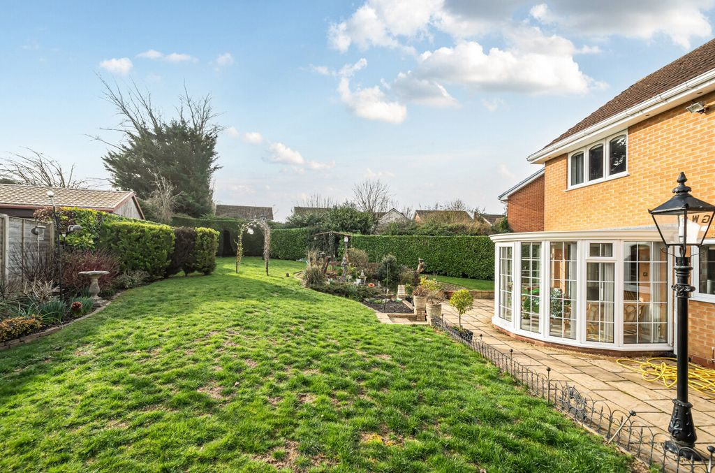 Property photo 2 of 24 1415537-20-699448...