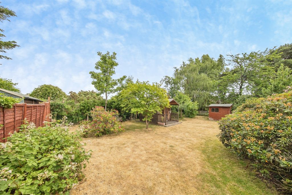 Property photo 2 of 19