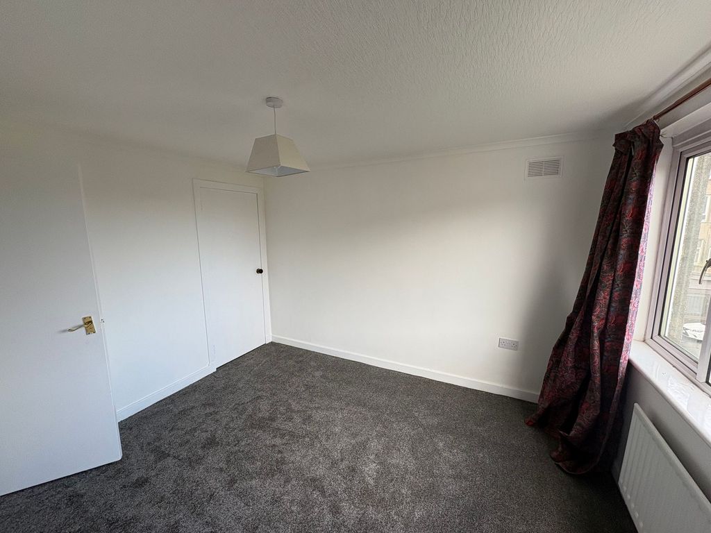 Additional image 8 of 2 bed maisonette to rentBroomlands Street, Paisley PA1