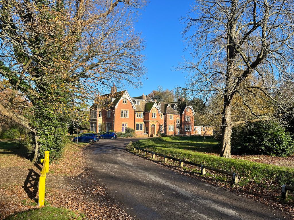 Property photo 1 of 4