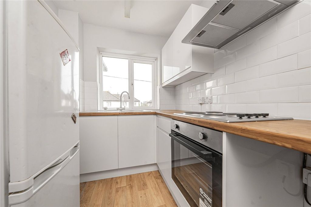 Property photo 2 of 15 Picture No. 04