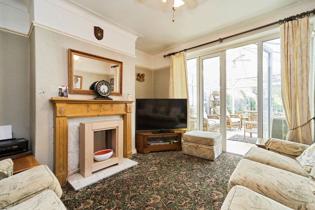 Property photo 2 of 15