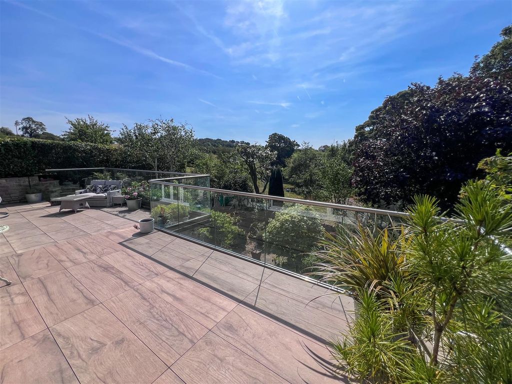 Property photo 3 of 41 Balcony