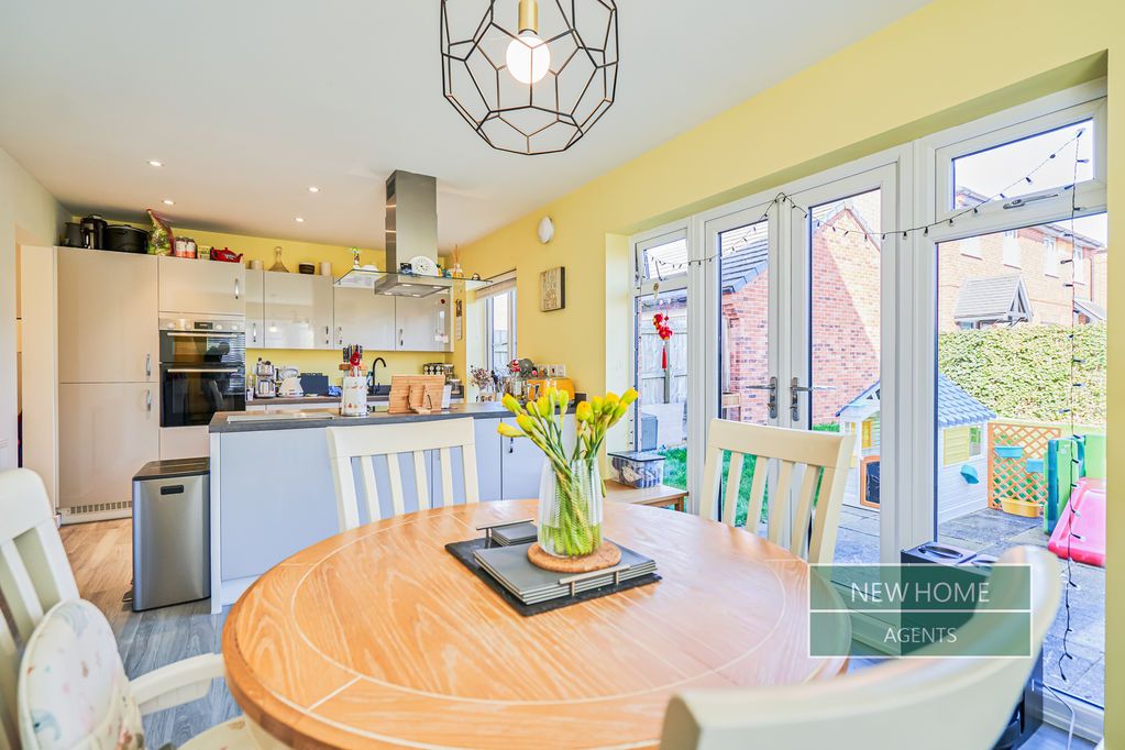 Property photo 2 of 37 Photo 34