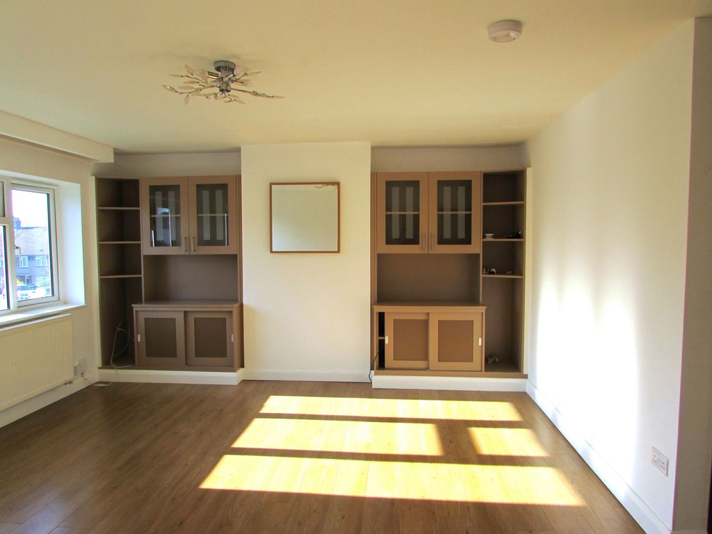 Property photo 2 of 9 Gallery