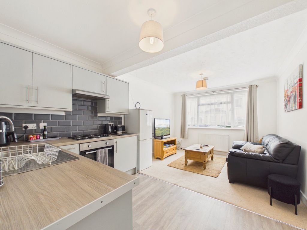 Property photo 3 of 10 Open Plan Living