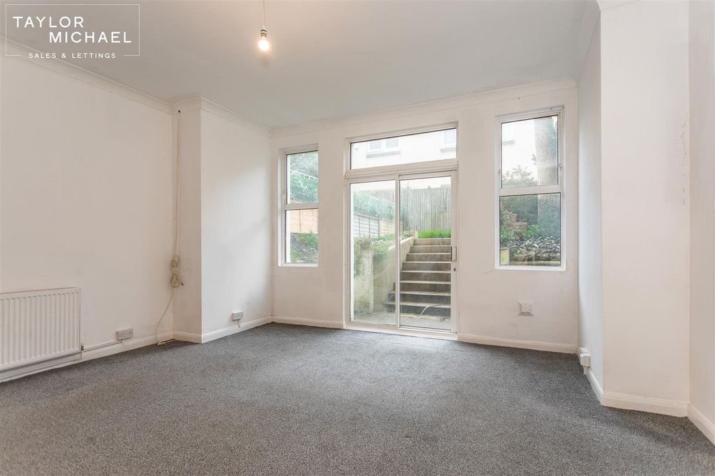Property photo 3 of 12 Living Room