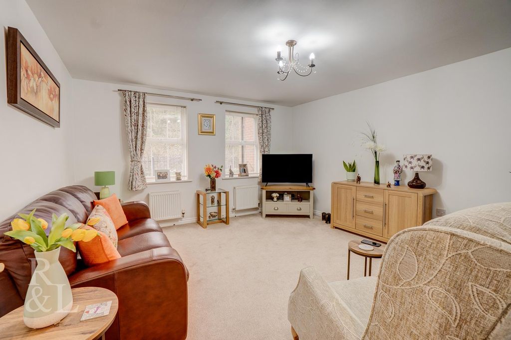 Property photo 2 of 11 Batched  (11).Jpg