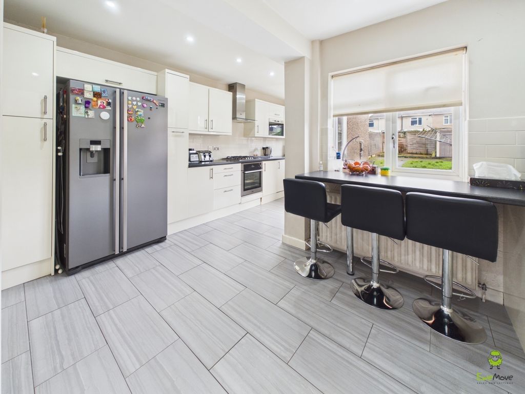 Property photo 2 of 21 Presented By Clinton At Ewemove Bexleyheath And Da