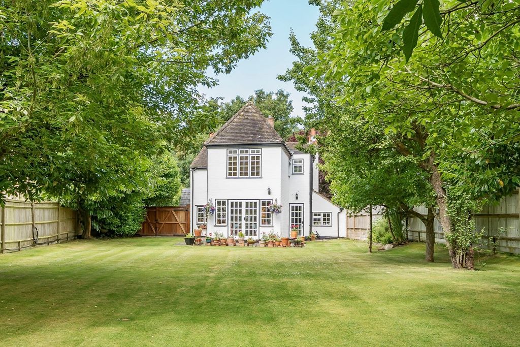 Property photo 2 of 18