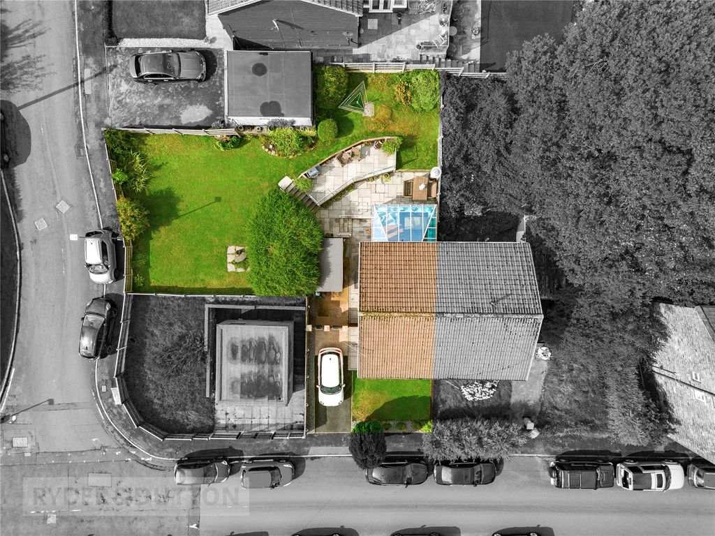 Property photo 1 of 22 External