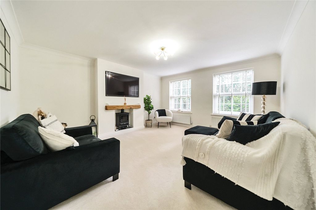 Property photo 3 of 13 Picture No. 02