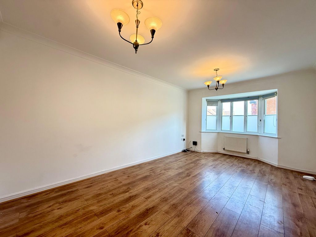 Property photo 2 of 23