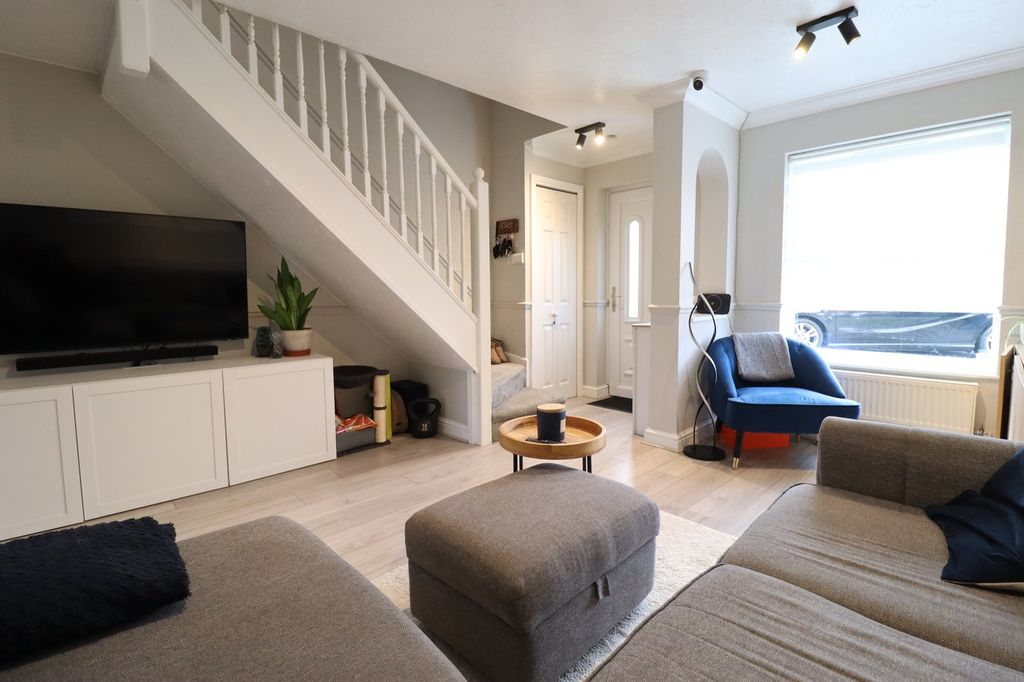 Property photo 3 of 16