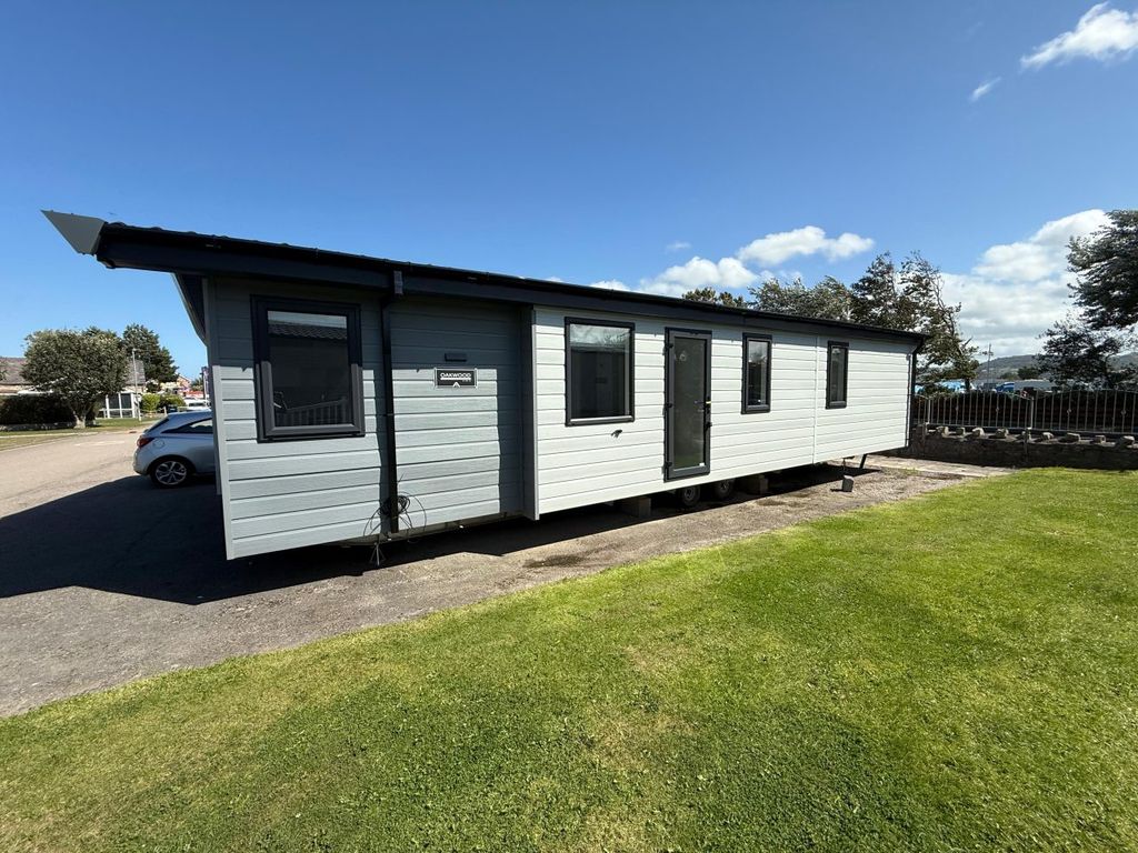 Property photo 2 of 17 Whatsapp Image 2025 09 13 At 16.17.05