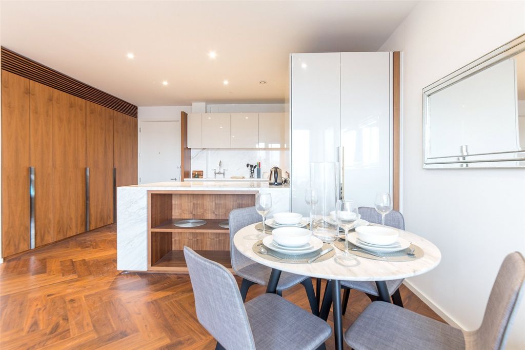 Property photo 3 of 23 Picture No. 05