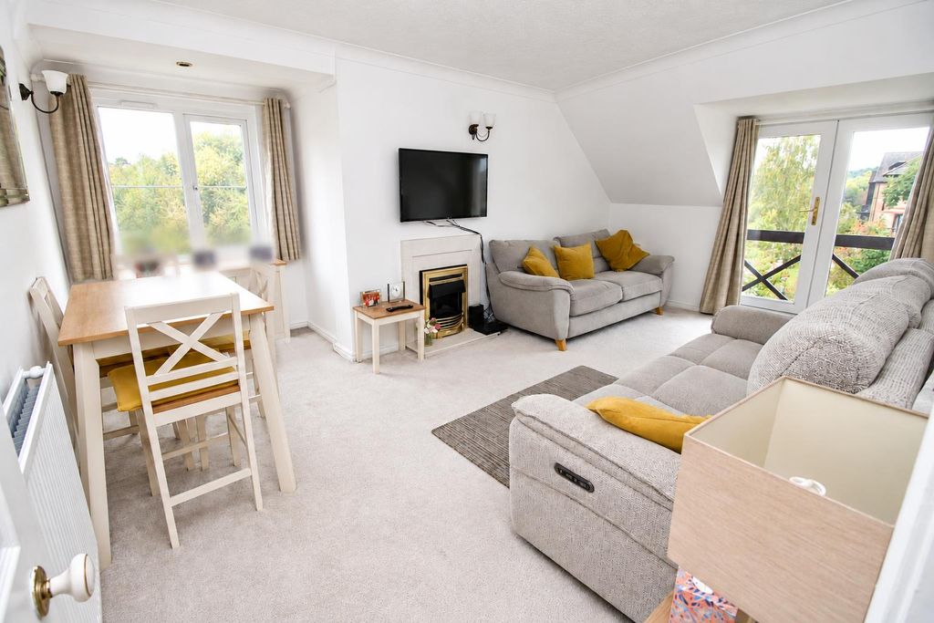 Property photo 2 of 13 8.Png