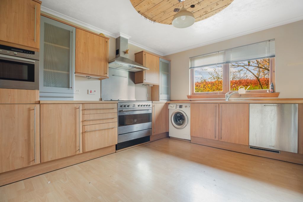 Property photo 2 of 38