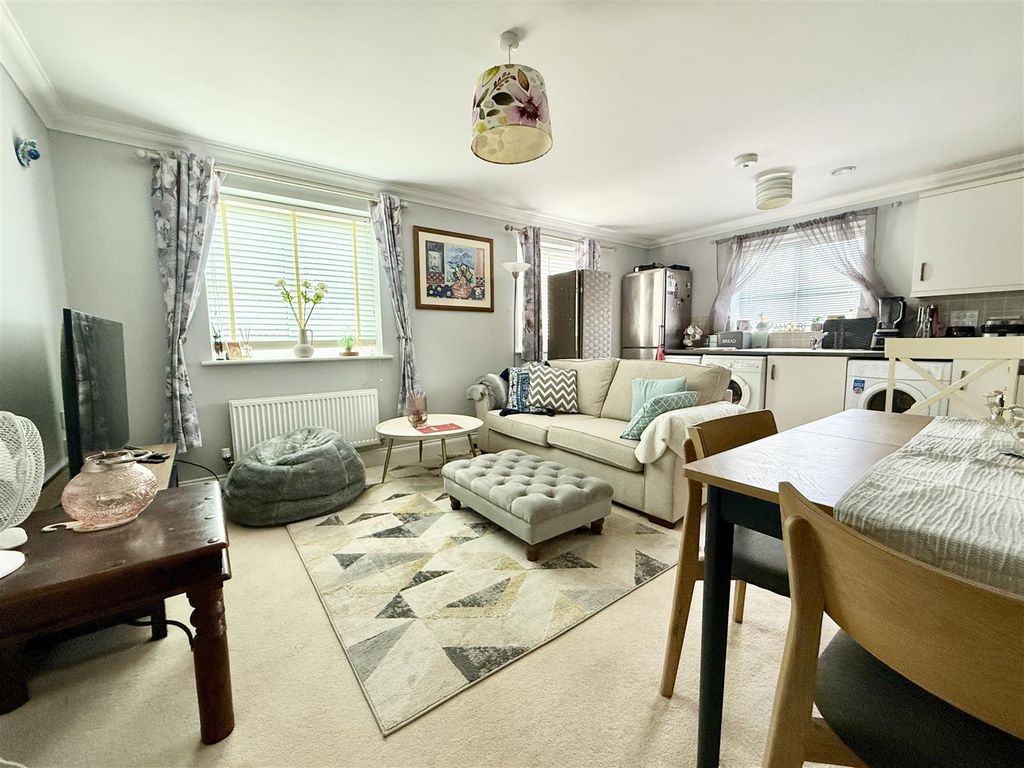 Property photo 1 of 11 Open Plan Lounge/Dining/Kitchen